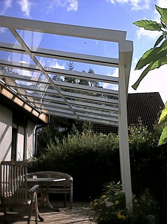 Terrassenueberdachung weiss.JPG